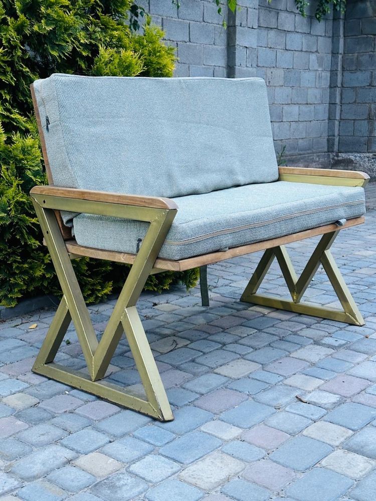 Скамейки из дорогого ,дерево