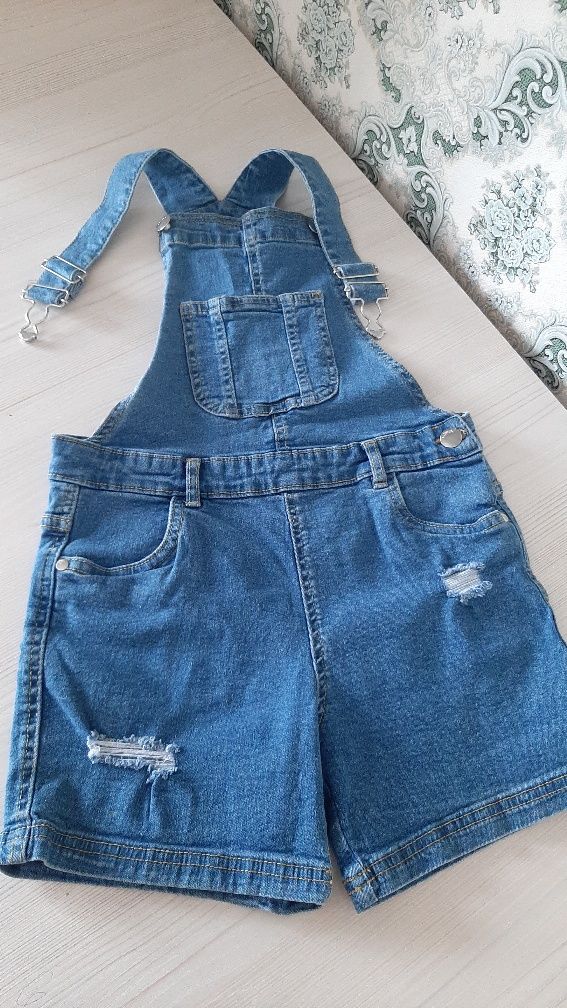 Продам детские вещи б/у.