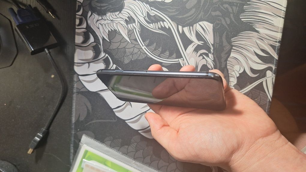 Продам  iPhone 7