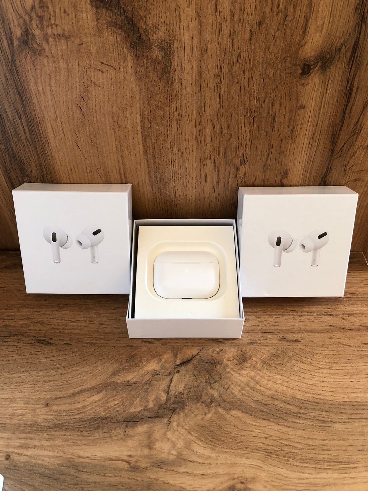Продается airpods pro бесплатная доставка