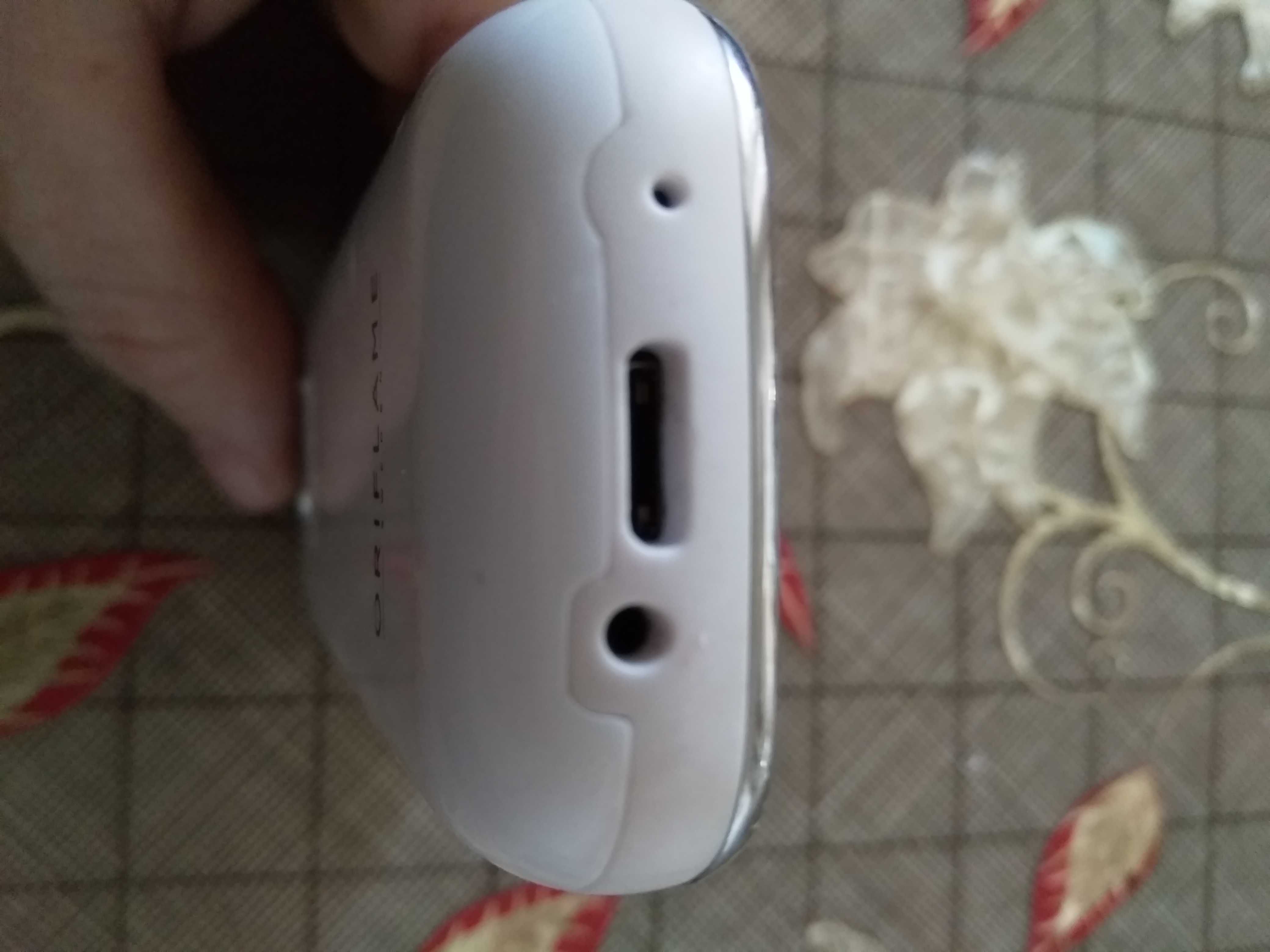 Продам сотовый телефон S10