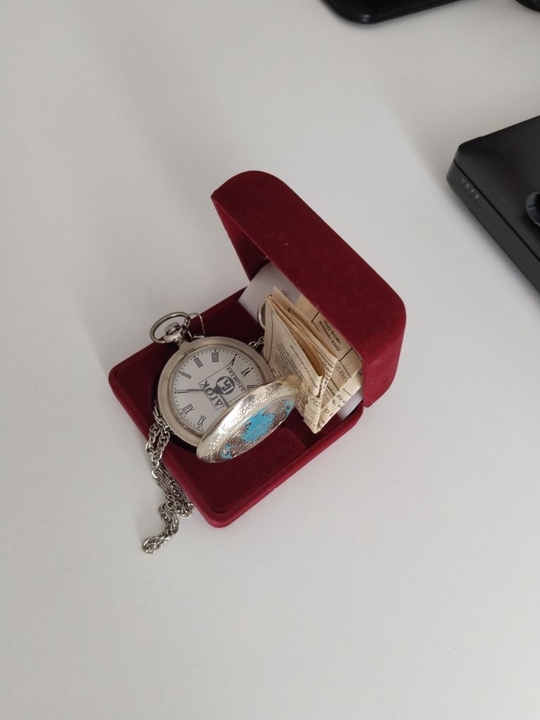 Продается экслюзивный карманный часы