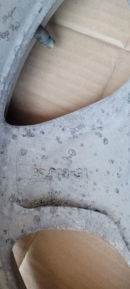 Продам титановый диски R15