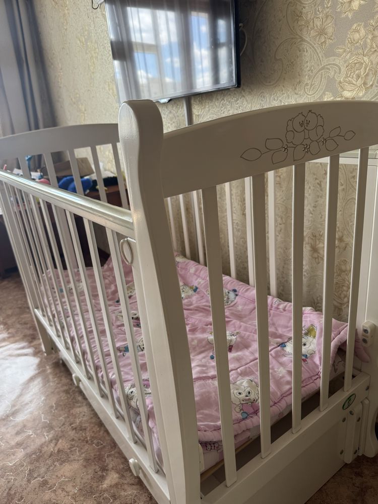 Продам детскую кроватку