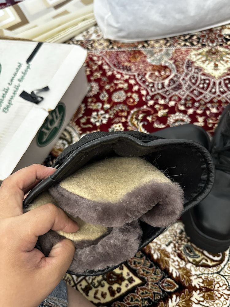 Продам мужские ботинки для суровой погоды