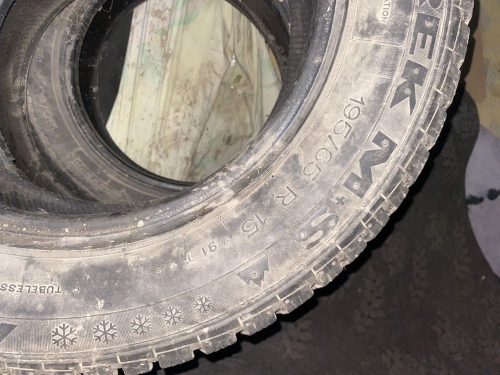 Продам шины почти новые