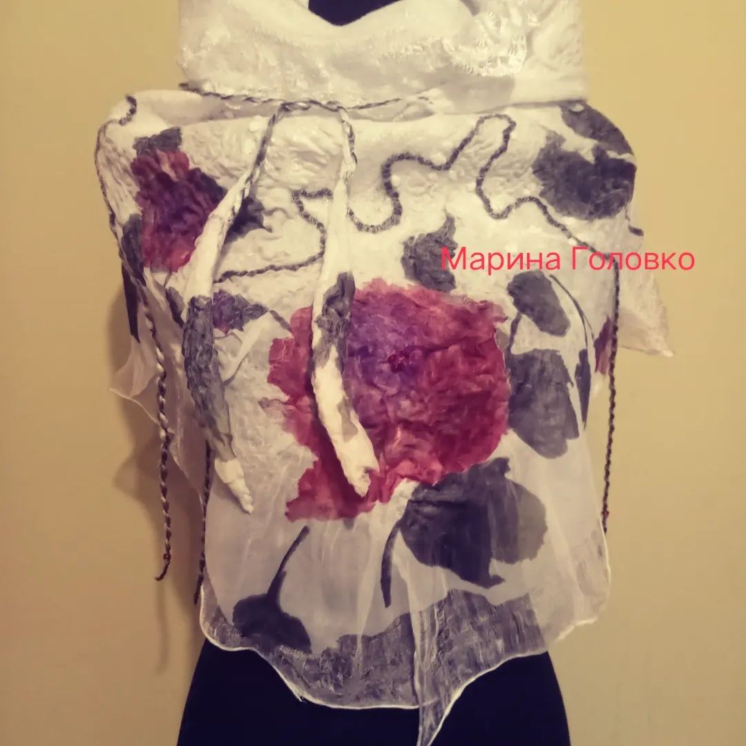 Продам Валяный из натуральной шерсти комплект. Ручная работа.