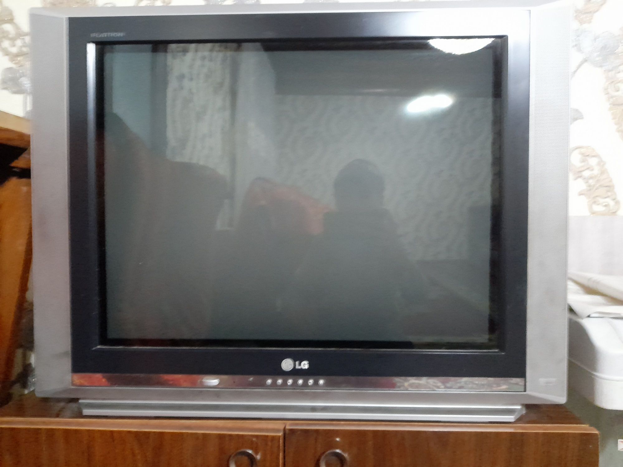 Телевизор LG  Flatron