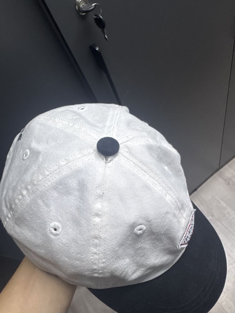 Продам кепку Guess