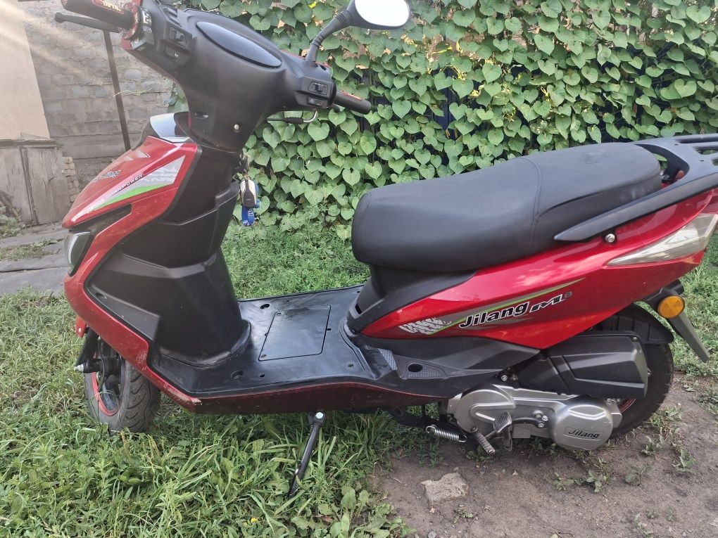Почти новый М8 150куб
