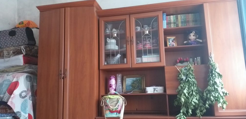 Продам стенку в хорошем состоянии