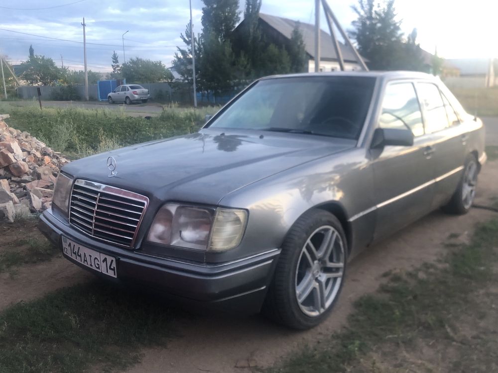 Продам мерседес 124 Е280 акпп 104 двигатель