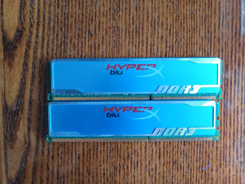 DDR3 Kingston HyperX blu 8 Гб. 2 комплекта по 4 Гб (2+2)