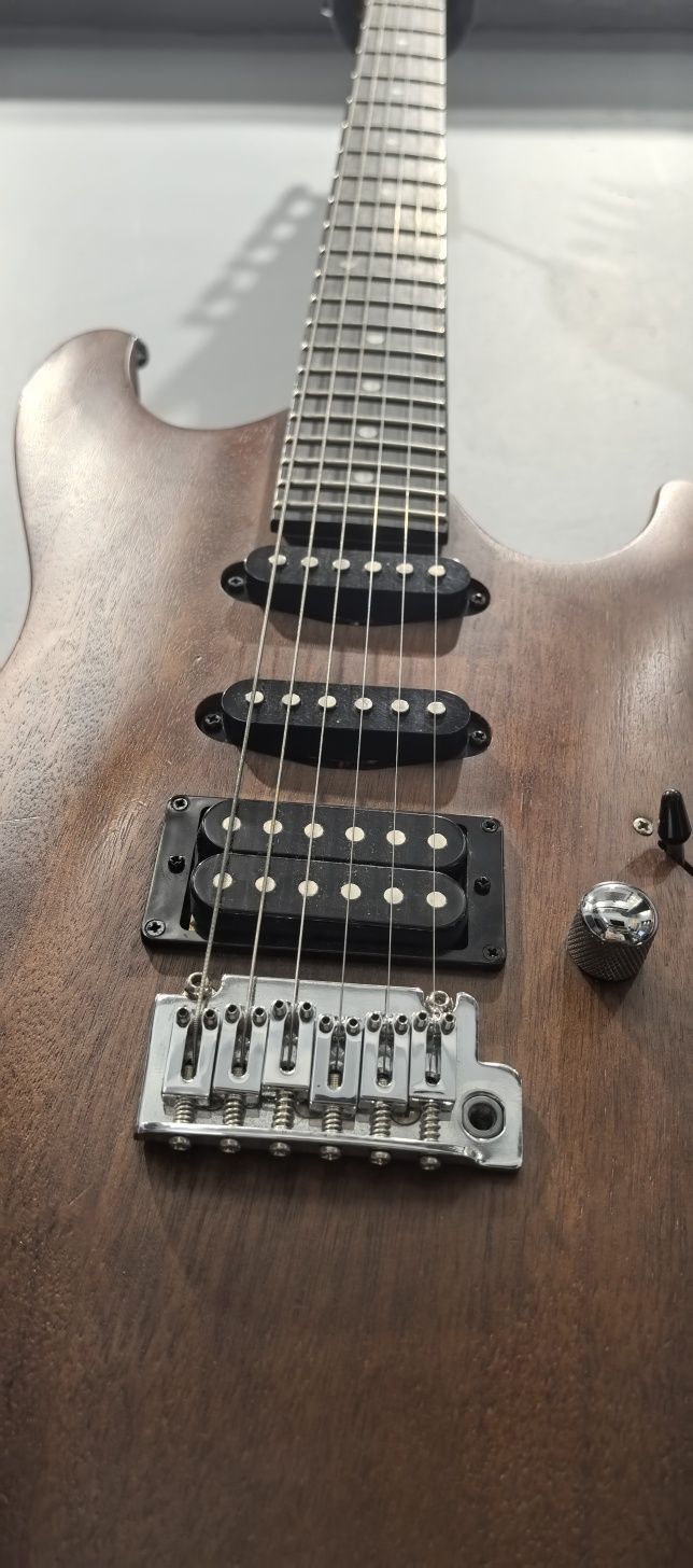 Ibanez Gio GS 220 NT - электрогитара