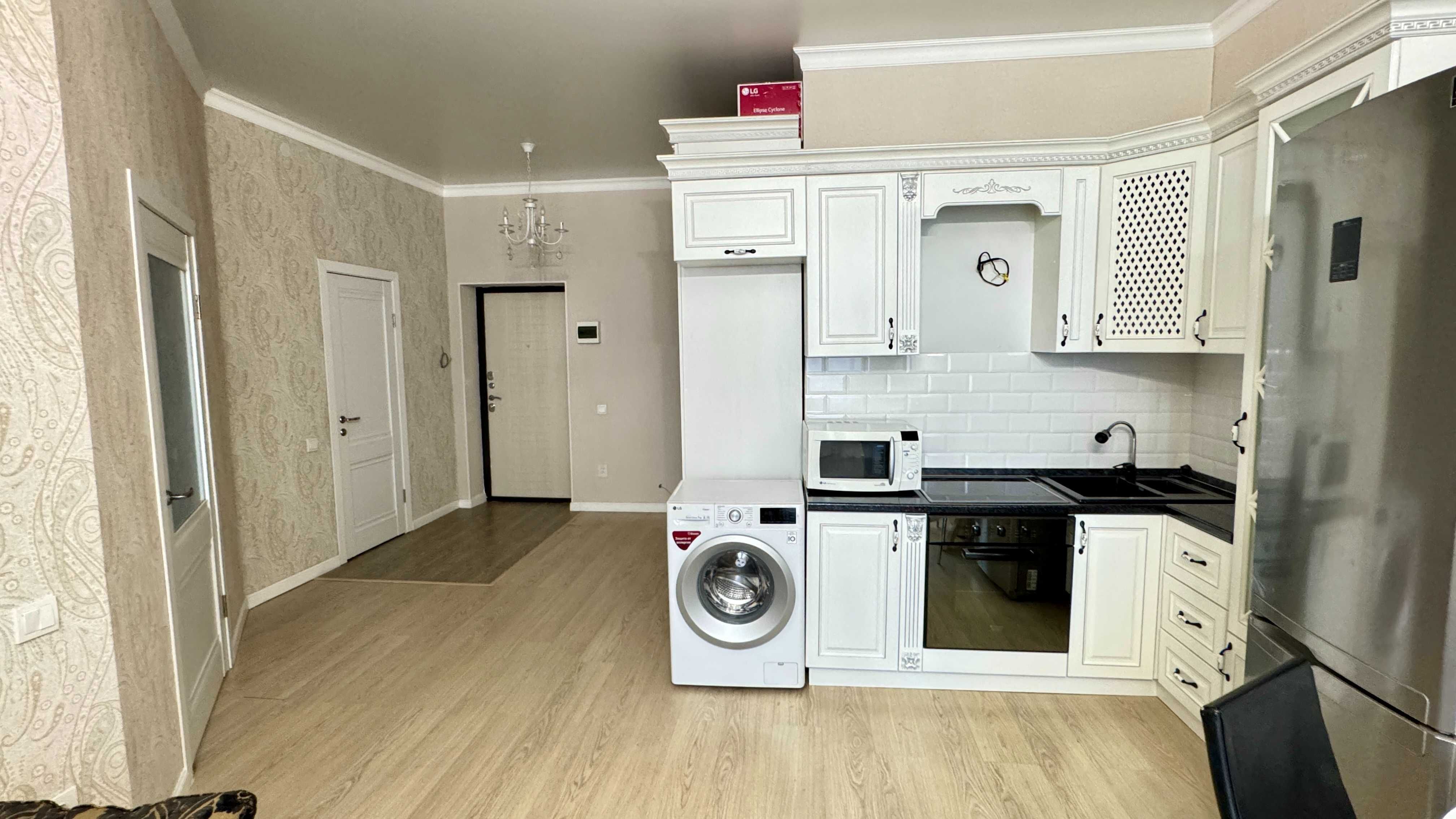 2-комнатная, свежий ремонт, 49 м², ЖК Varlamova, метро 5 мин!