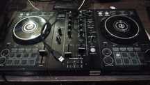 dj контроллер ddj 400