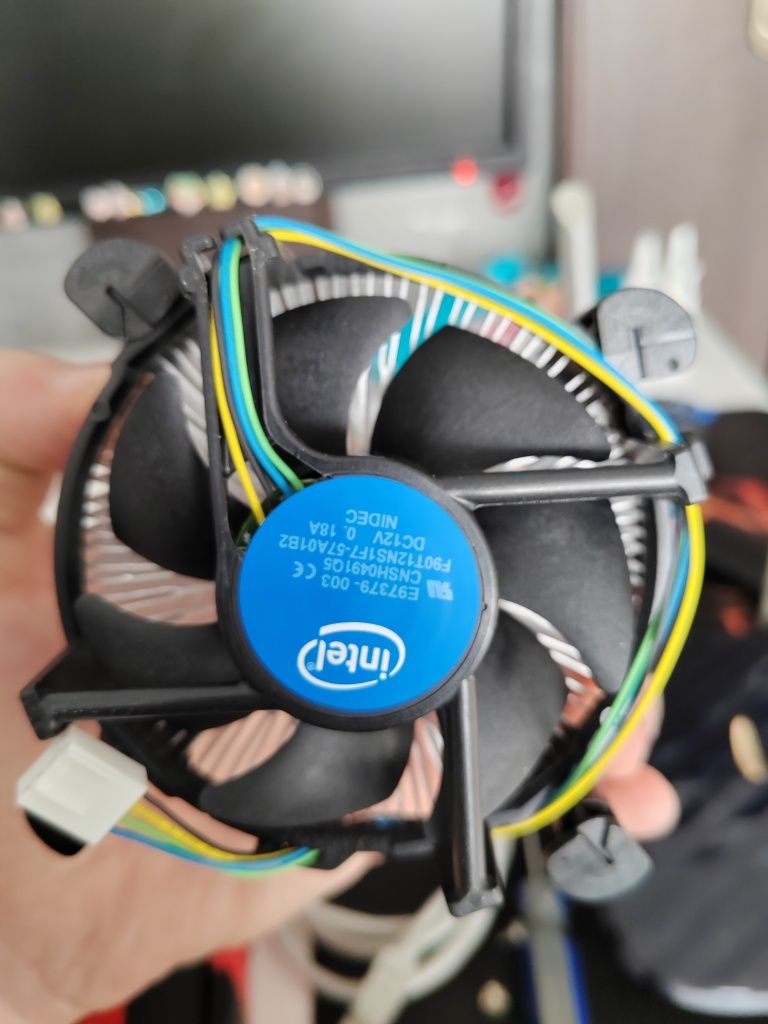 Продам процессор g5400