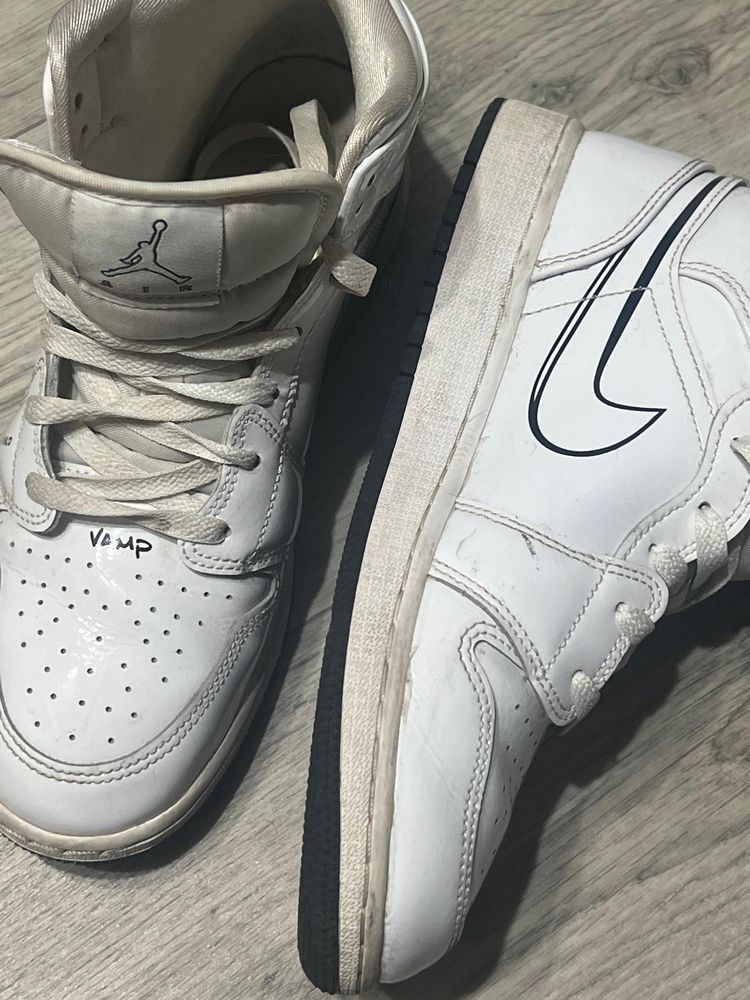 кроссовки jordan nike в отличном состоянии