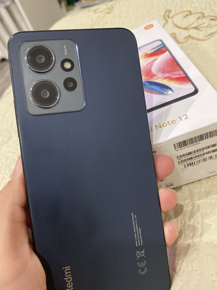 Redmi Note 12 в отличном состоянии.