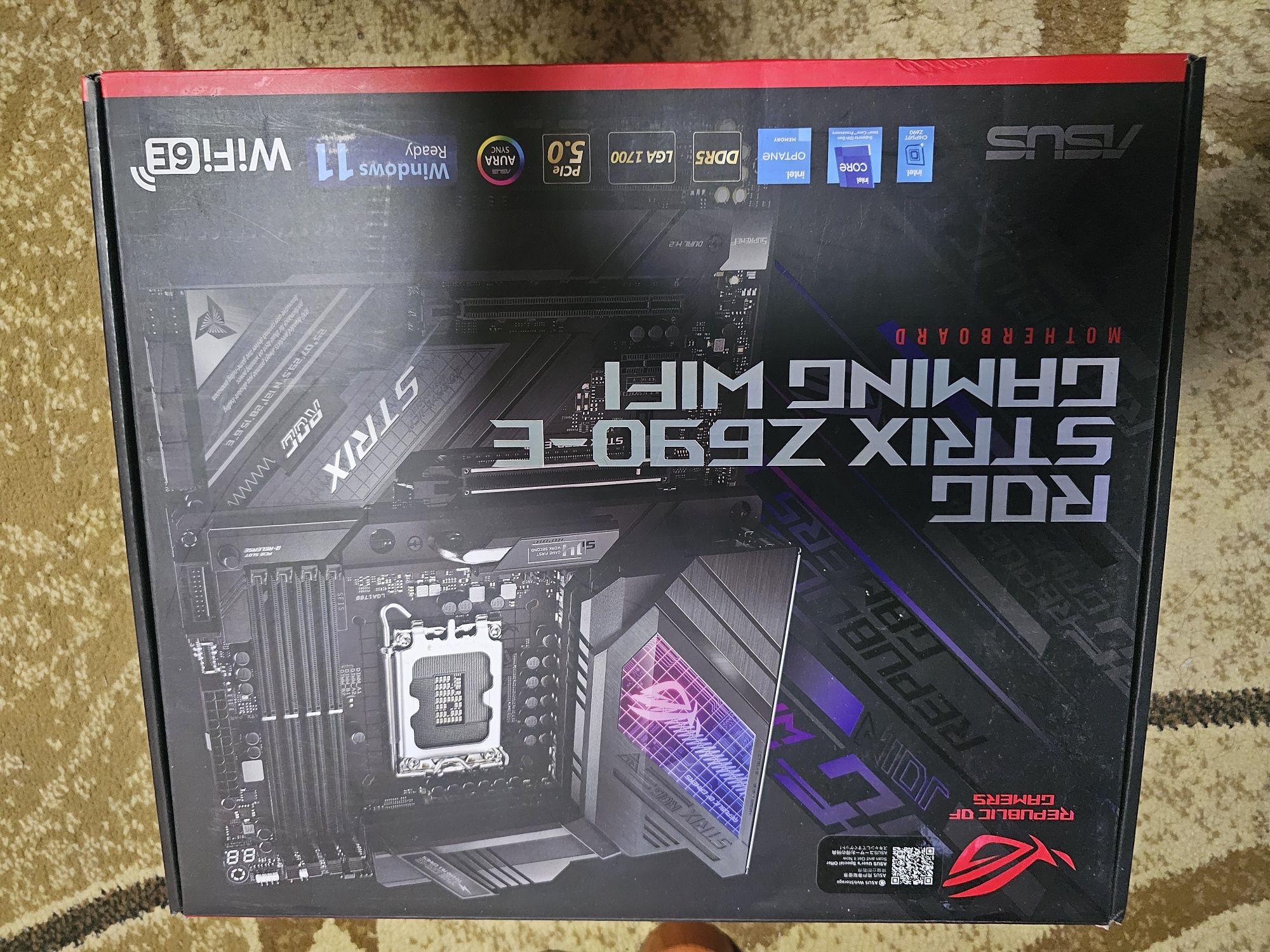 Продам материнскую плату asus rog strix z690-e  gaming  wifi 6e