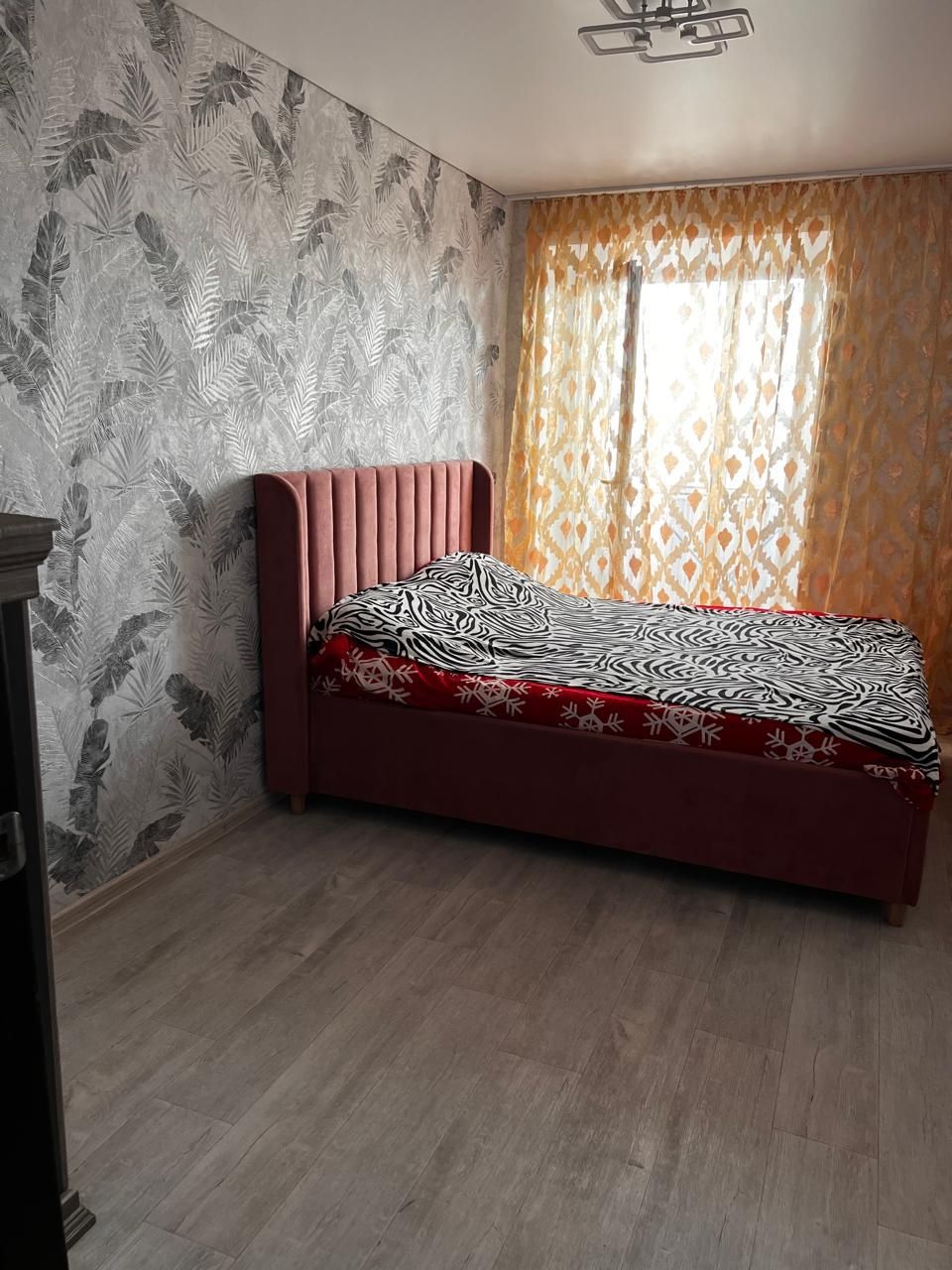 Продам 3-х комнатную квартиру возле 1-й поликлиники