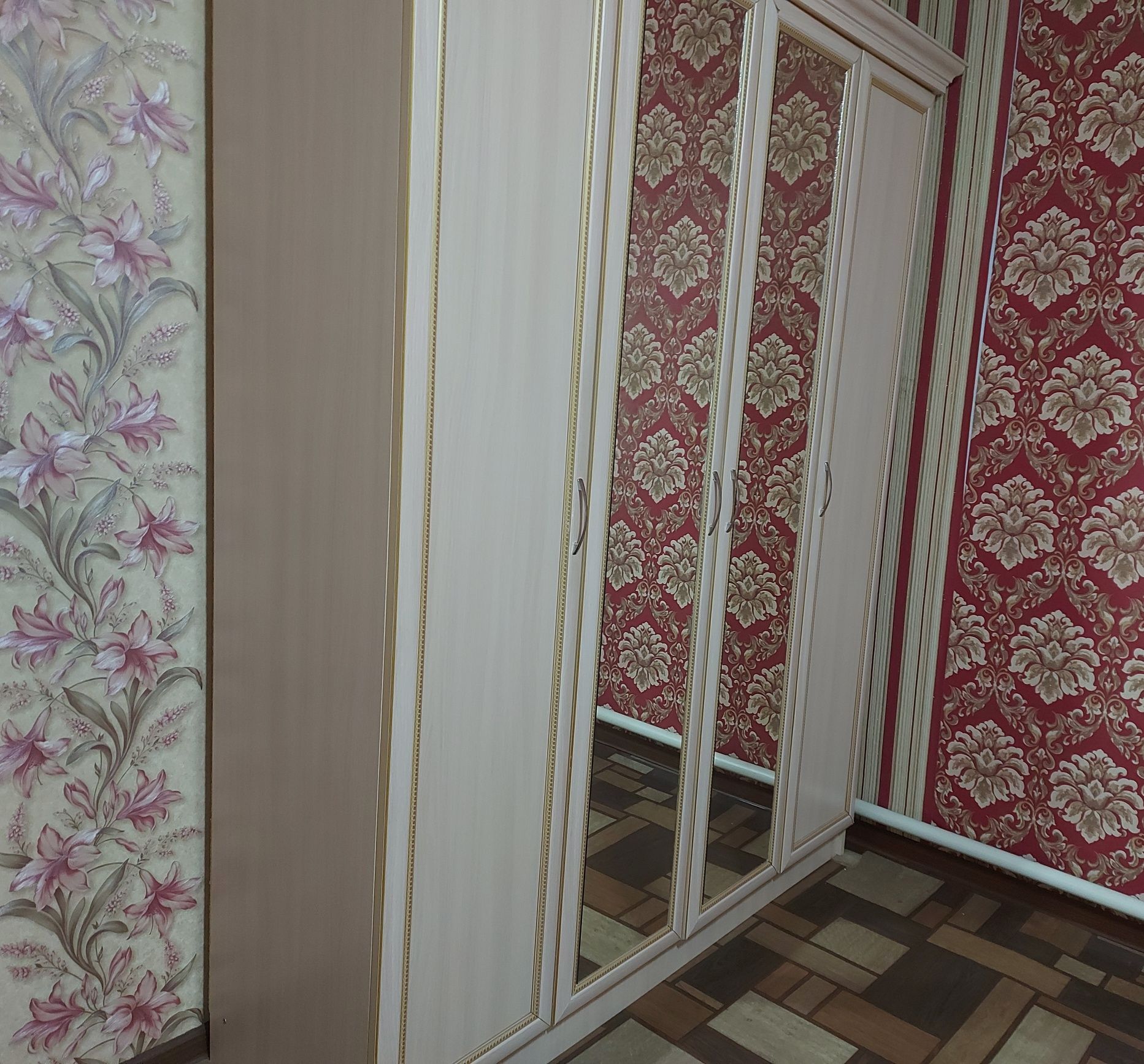 Продаётся шифоньер