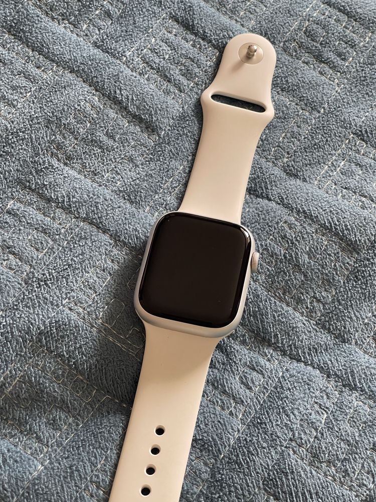 Продам Apple watch 8 45 mm