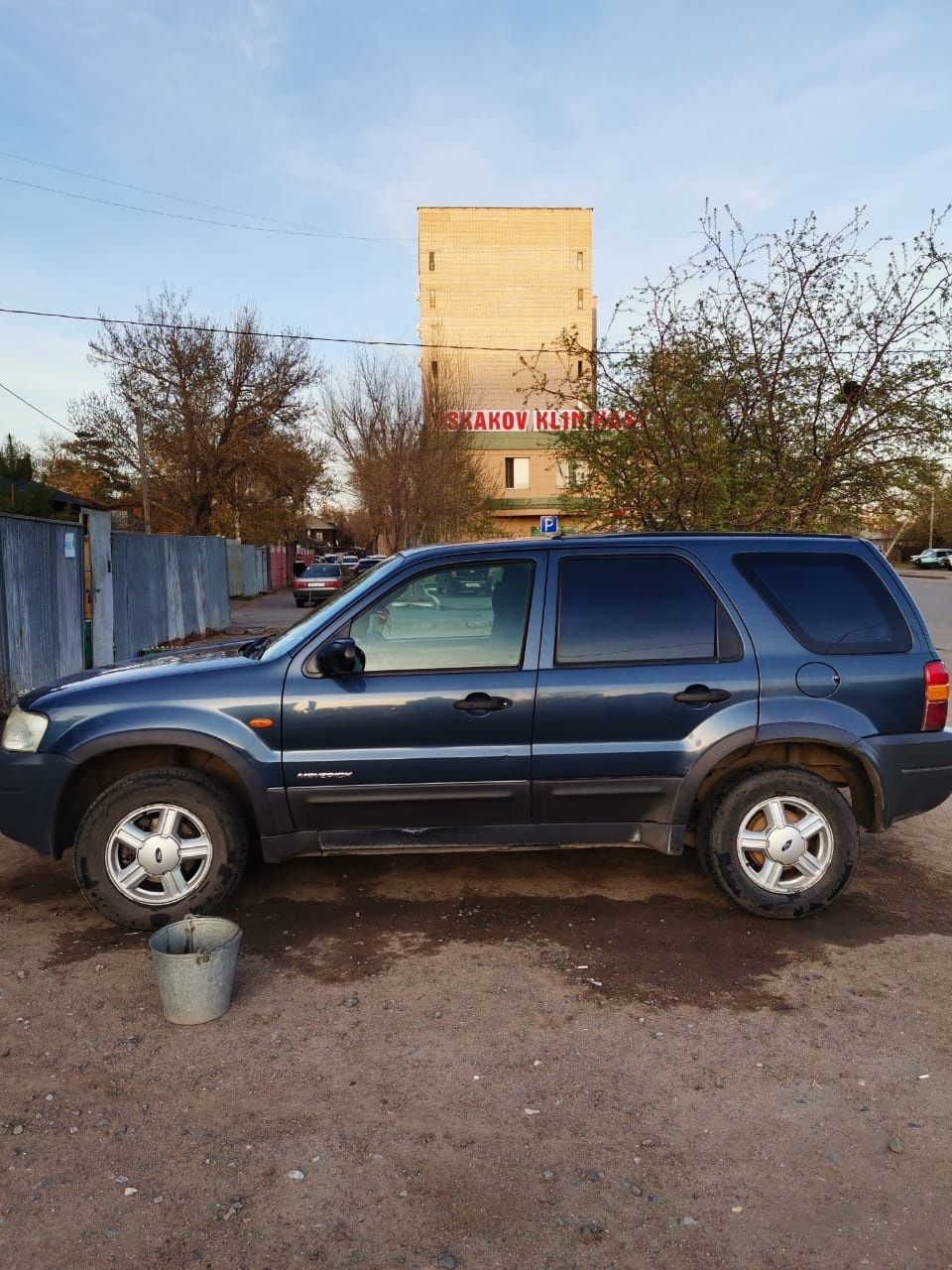 Продам машину Форд Маверик.