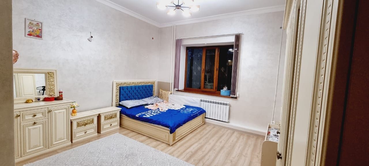 Продам спальный гарнитур