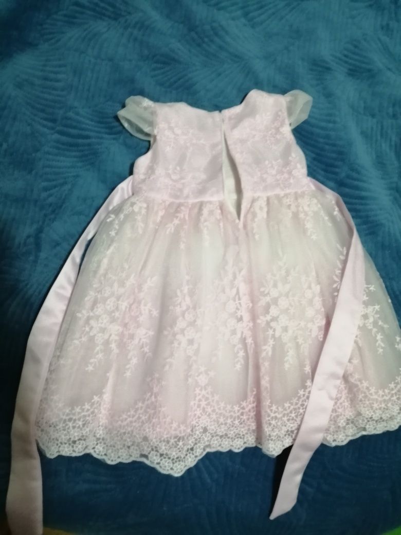 Продам платье 3-4 годика
