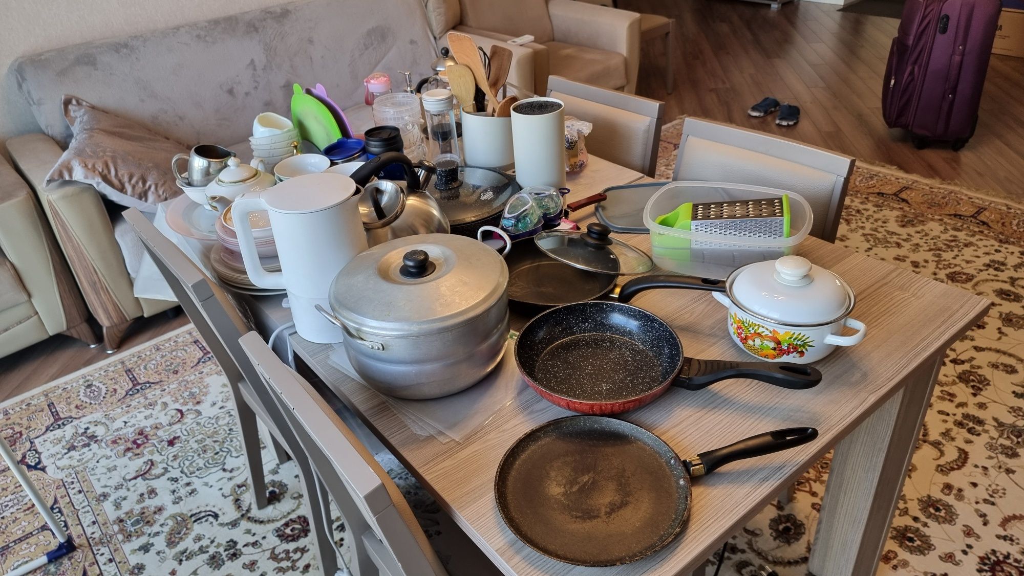 Посуда, кухонные принадлежности