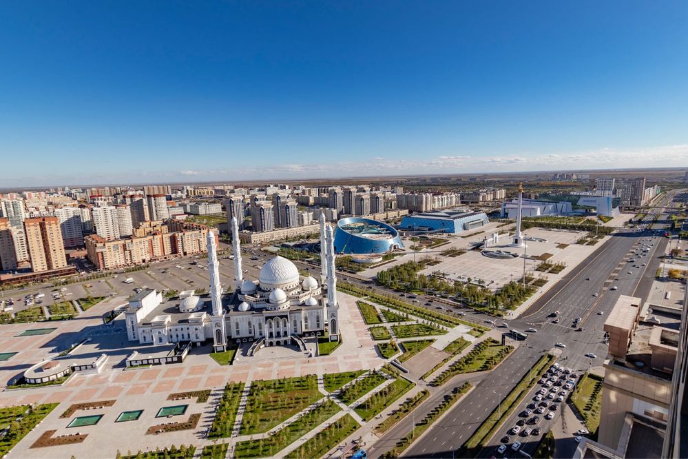 Сдам 2 х квартиру посуточно жк Хайвил