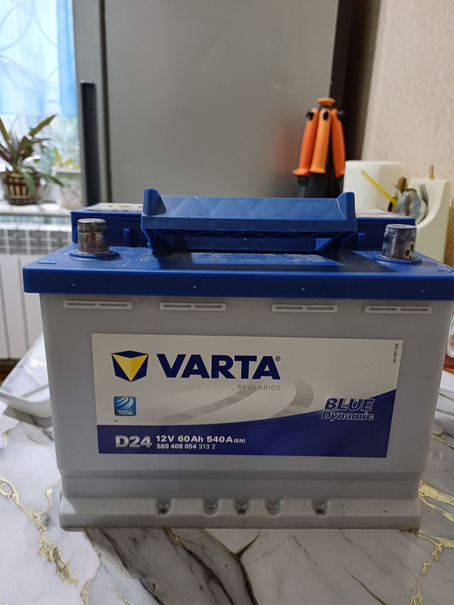 Продам аккумулятор varta