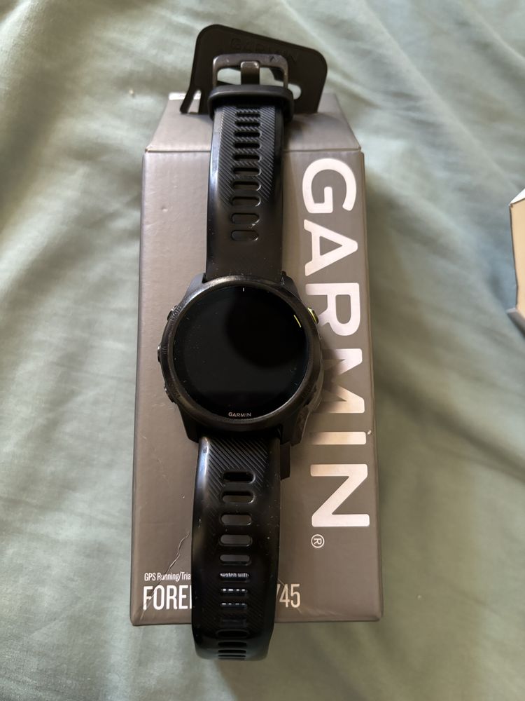 Часы Garmin