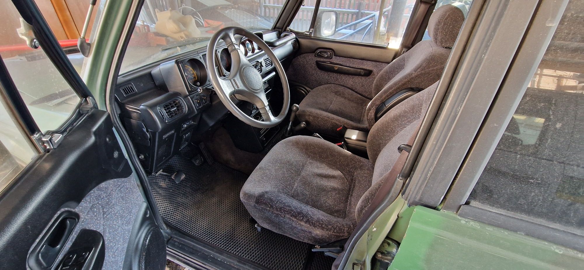 Mitsubishi Pajero 1990