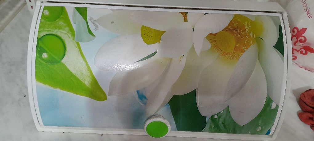 Продам хлебницу..