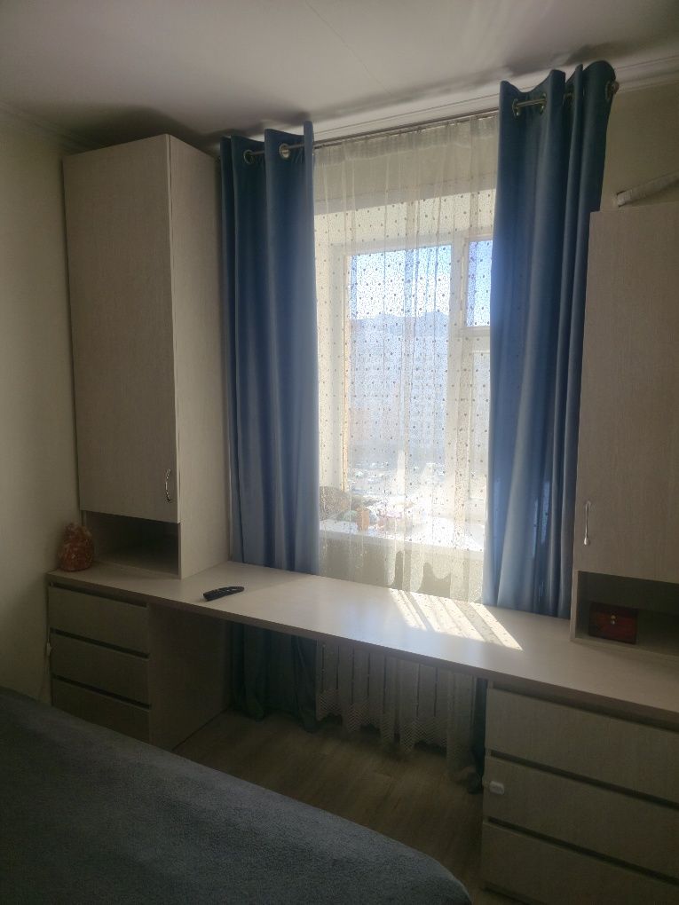 Продам стенку б/у в спальню или детскую