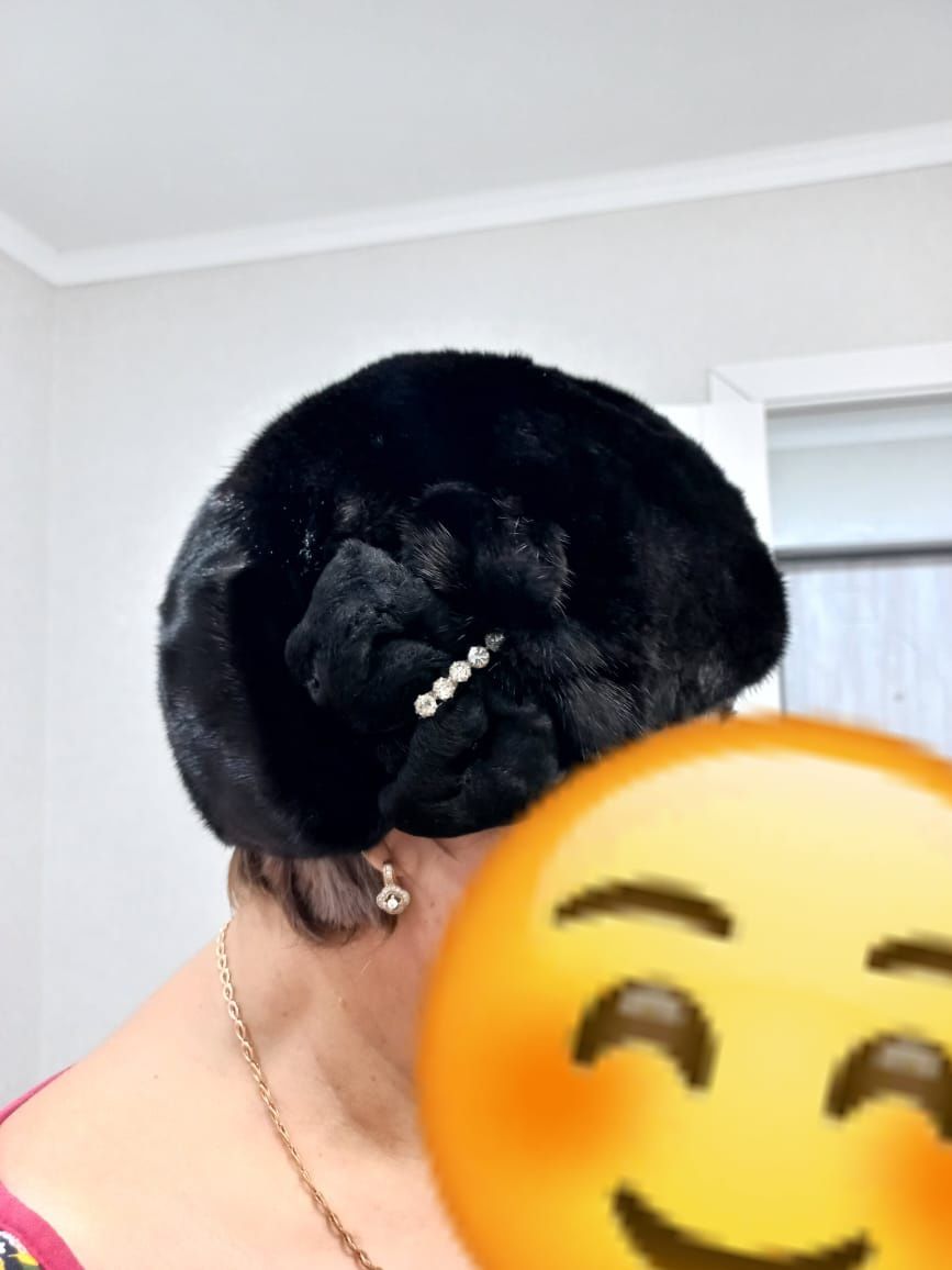 Продам норковую беретку