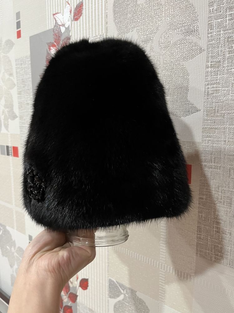 Продам норковую ШАПКУ женская