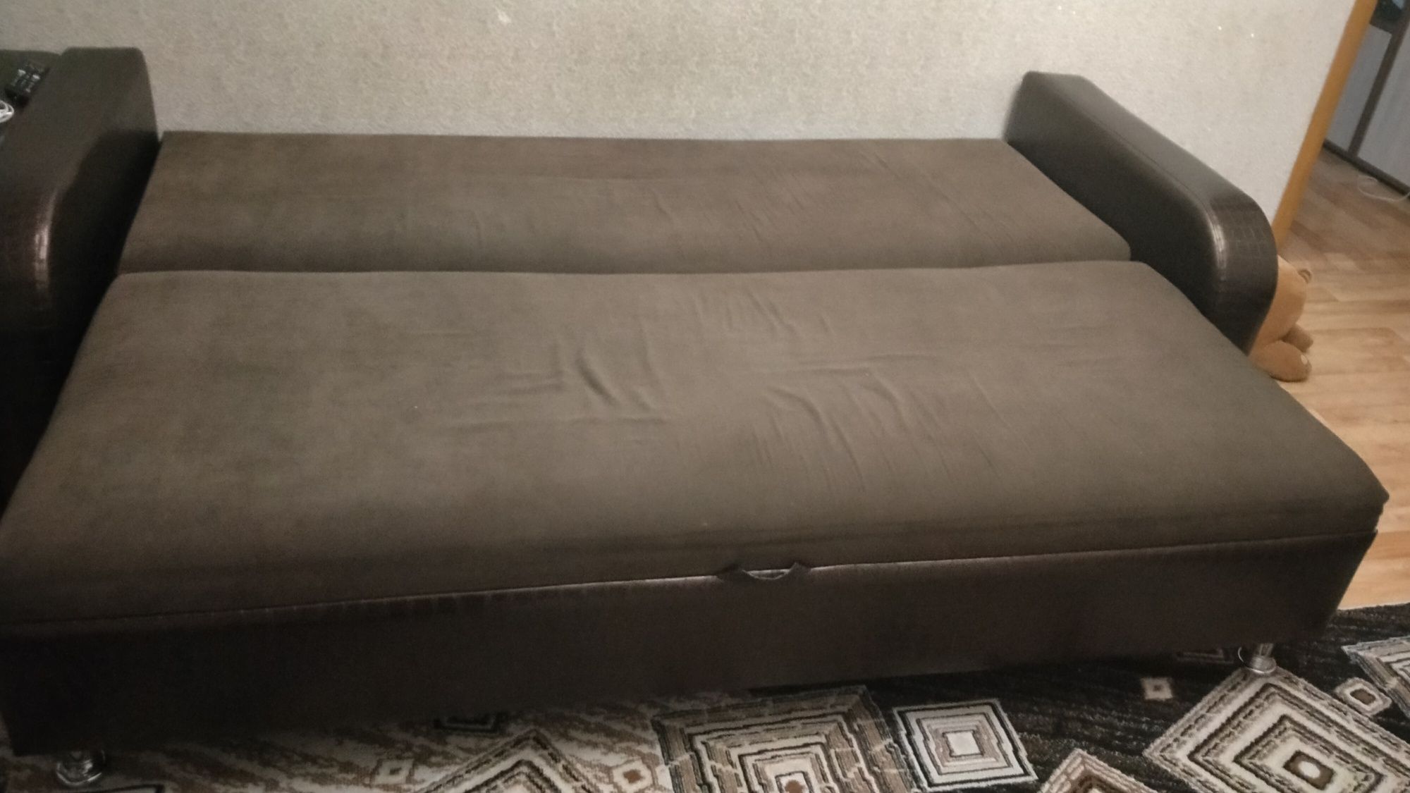Продам раздвижной диван
