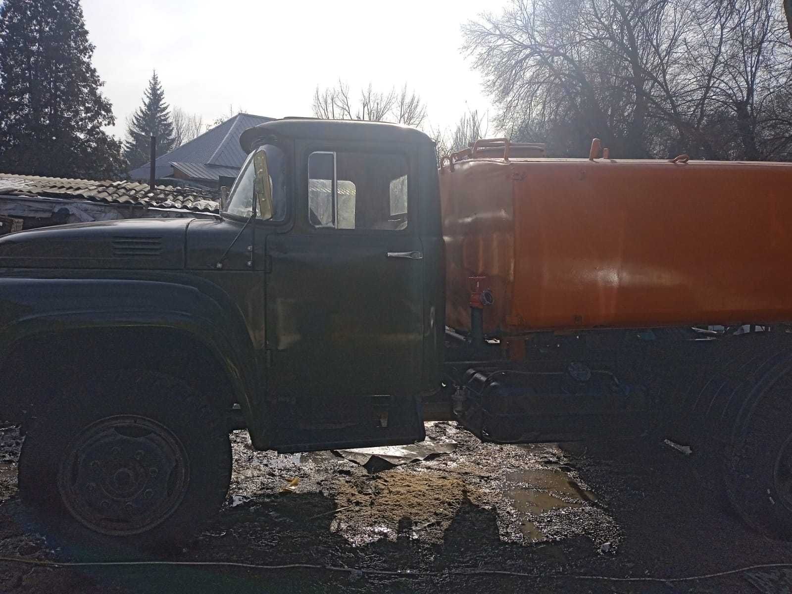 Продается поливомоечная машина ЗИЛ 130