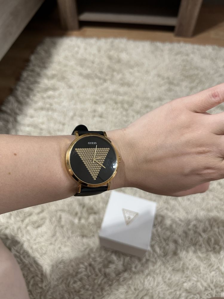 Часы оригинал.Guess