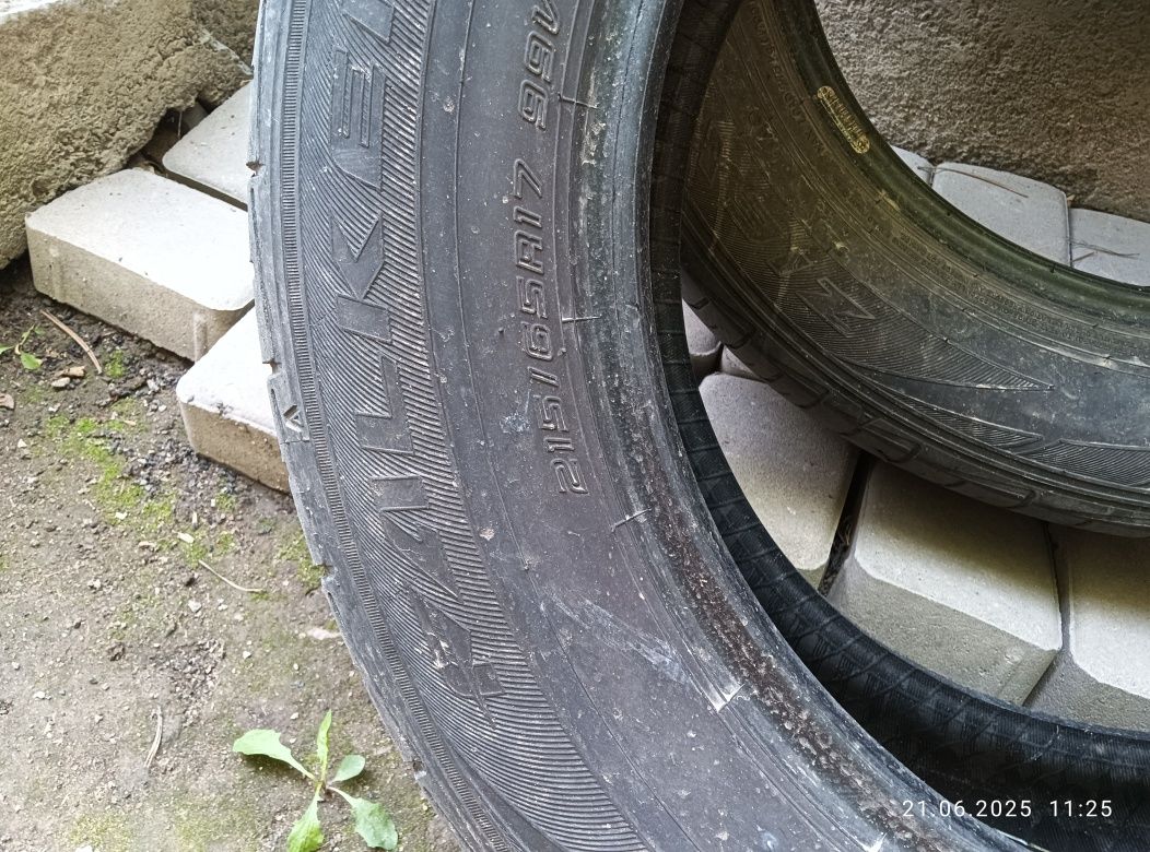 Продам резину р.17
