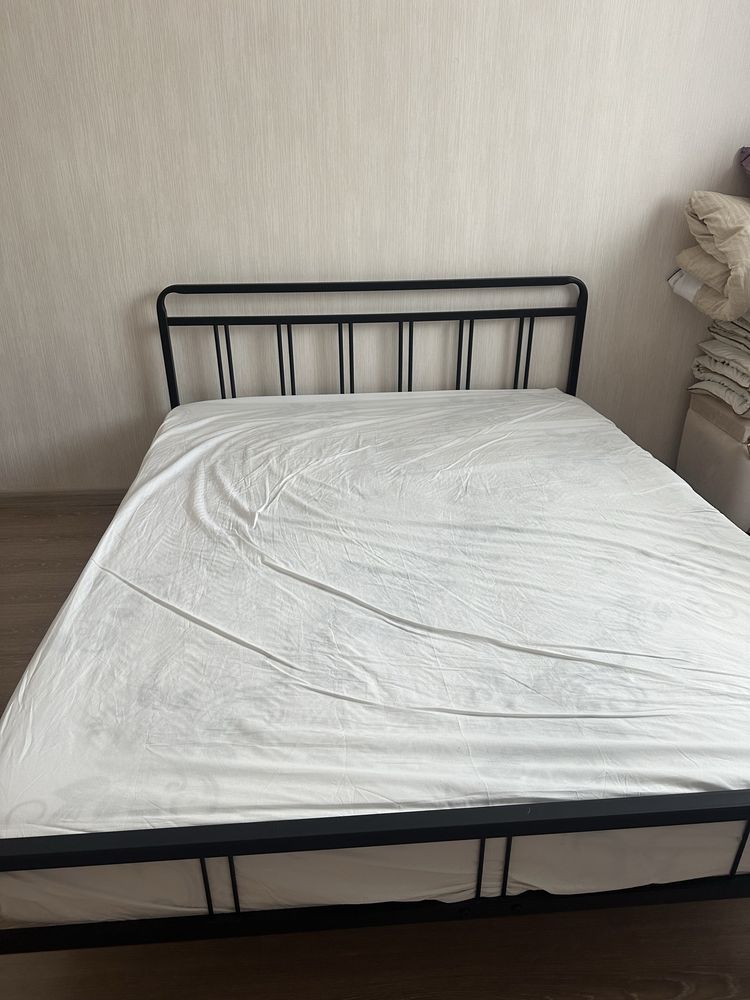 Продам кровать 1.6х2.0