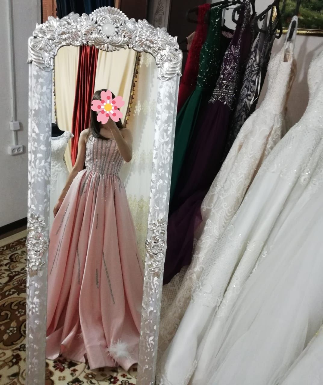 Продам вечерние платья