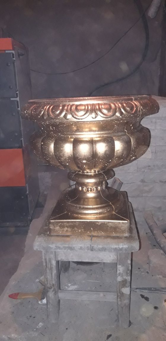 Продам вазы из крепкого бетона