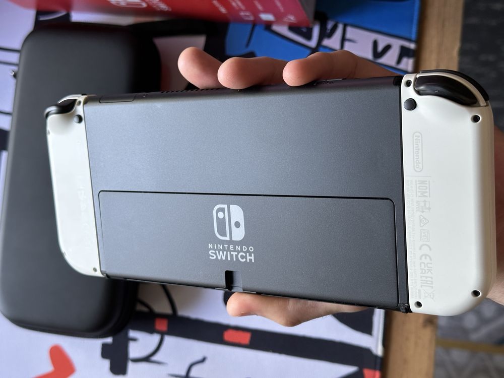 Прошитый Nintendo Switch OLED 25 игр
