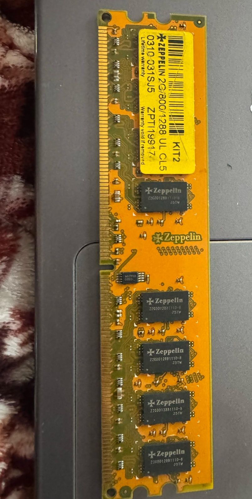 2 видеокарты, 2 ОЗУ и Floppy drive
