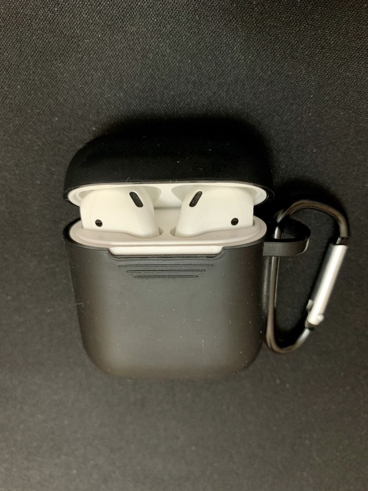 AirPods 2 Wireless кейс б/у оригинальный