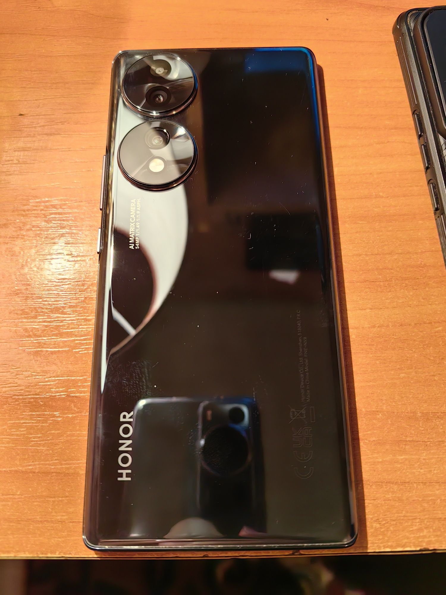 Продам смартфон HONOR 70 8/256